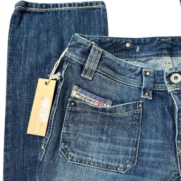 Insane Y2K NWT Diesel Dark Wash Jeans Size 27 - Picture 5 of 8
